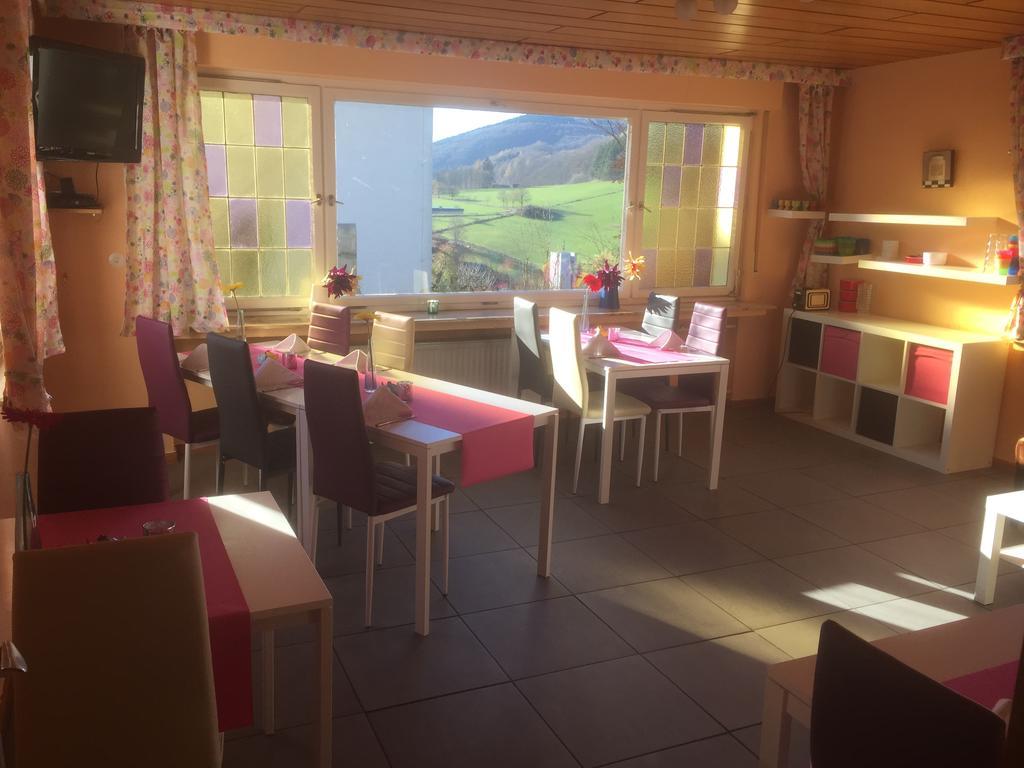 Familie Hotel Kameleon Elleringhausen Exterior photo